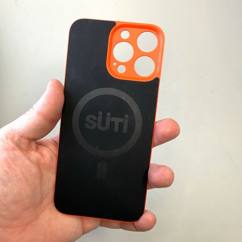 Suti iPhone 16 Pro Max Magnetic Silicone PhoneBack Case Orange Ultra Minimal EUC